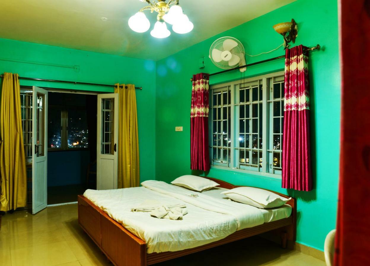 Rk Holiday Home Ooty Exteriör bild